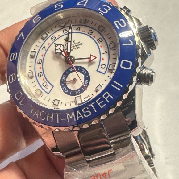 Watch - Picture 7 of 10